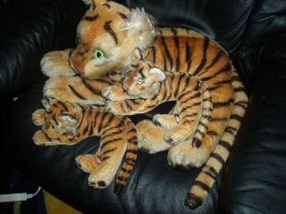 STEIFF RARE VINTAGE LARGE BENGAL TIGER (OVER 2FT LONG) WITH CUBS 2