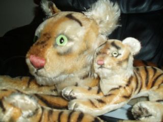 STEIFF RARE VINTAGE LARGE BENGAL TIGER (OVER 2FT LONG) WITH CUBS 3