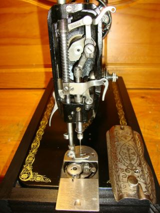 ANTIQUE SINGER SEWING MACHINE MODEL 66,  HAND CRANK,  LEATHER,  SERVICED 9
