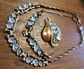 3 Piece Vtg Crown Trifari Inc Dress Clip Glass Opalescent Cabochons 2 Necklaces
