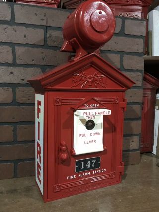 Gamewell 1924 Fire Alarm Telegraph Box W/rare Arrestolarm & Key.