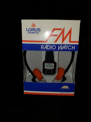 Vintage Lorus Quartz FM Radio Watch with Headphones in Package 6