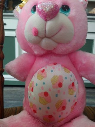 VERY RARE VINTAGE 1991 HALLMARK YUM YUM PLUSH PERFECTLY PINK CUPCAKE BEAR 4