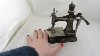 RARE MULLER ANTIQUE CHILD ' S TOY MINIATURE SEWING MACHINE GERMANY 1890S 8