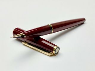 Vintage Montblanc 320p Classic Fountain Pen In Bordeaux Color