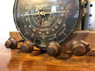 Vintage Zenith 5S151 Black Dial Tube Radio Chassis W Wood Knobs 1937 5S 5