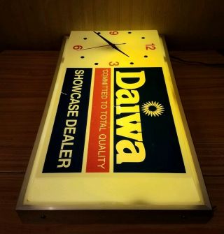 Vintage Daiwa Fishing Reel Dealer Lighted Clock Sign RARE Store Display 8