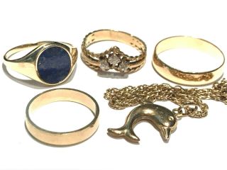 Vintage 9ct Gold - Rings,  Chain & Pendant - 12.  58g