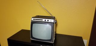 Vintage Sears Model 5021 Portable B&w Tv Black And White Solid State Television