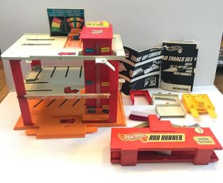 1969 Vintage Hot Wheels Road Trials Set Tune Up Tower Rod Runner W/ Instructions