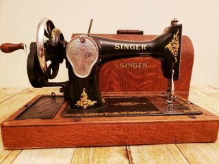 Vintage 1923 Singer Sewing Machine Carrying Case Hand Crank Antique