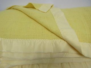 Vtg Acrylic Waffle Weave Blanket Satin Binding Stevens Utica USA Double Yellow 2