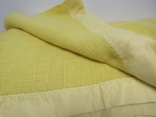 Vtg Acrylic Waffle Weave Blanket Satin Binding Stevens Utica USA Double Yellow 3