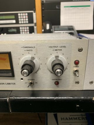 Vintage Urei Universal Audio LA - 4 Compressor / Limiter 4