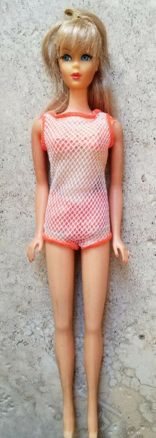 VINTAGE 1160 BARBIE TWIST N TURN DOLL 1967 MATTEL SUN - KISSED HAIR OWNER 2