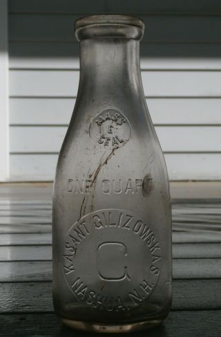 Antique Kasant Gilizowskas - Nashua,  N.  H.  One Quart Milk Bottle