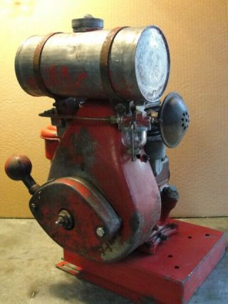 Vintage Lauson RSC690 Gas Engine 2