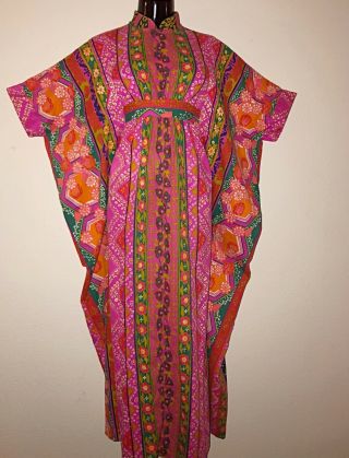 Vintage 1960’s Miss Elaine Hostess Caftan Hawaiian Barkcloth Dress Bright Os