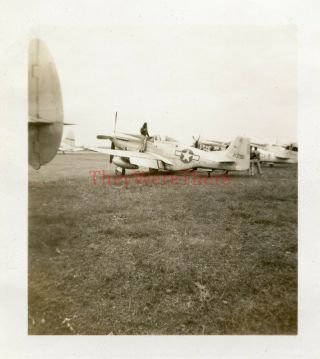Wwii Photo - P - 51 Mustang Fighter Plane W/ Pilot On Wing - Hankou Airfield China