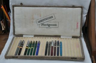 Lovely Rare Vintage Platignum / Mentmore Salesman Fountain Pen Case,  13x Pens