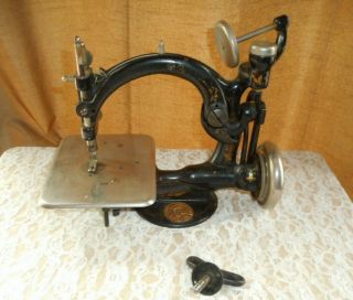 Willcox & Gibbs Antique Sewing Machine A542818