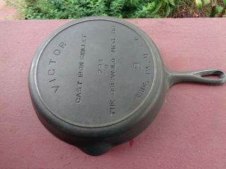 Antique No 9 Victor Griswold Cast Iron Skillet Iron Frying Pan Fully Marked