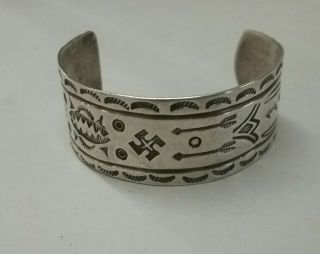 Vintage Native American Motif Childs Bracelet Fred Harvey Era Good Luck & Arrows