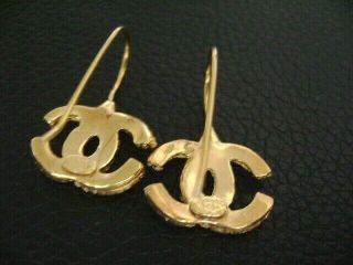 Auth Chanel Vintage Gold CC Dangling Pierce Earring (00A) 3