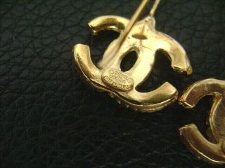 Auth Chanel Vintage Gold CC Dangling Pierce Earring (00A) 4