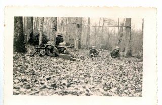 German Photo Ww2 Soldiers With Machine Gun Wwii 760