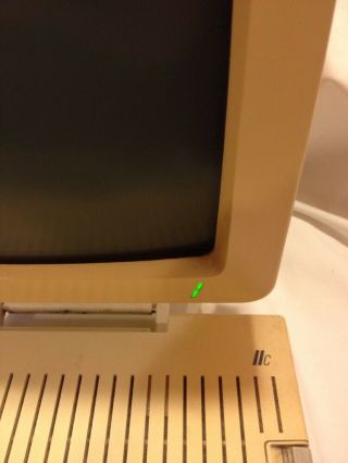Vintage Apple ii IIc A2s4100 Computer and Monitor 2