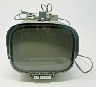 Vintage Sony 8 - 301w 1961 Portable Transistor T.  V.  Television Receiver W/ Cover