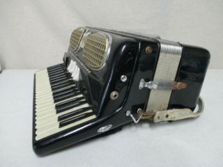 VINTAGE EXCELSIOR ACCORDION MODEL 308 ACCORDIANA DOES PLAY 24 PEARL KEYS,  17 BL 7