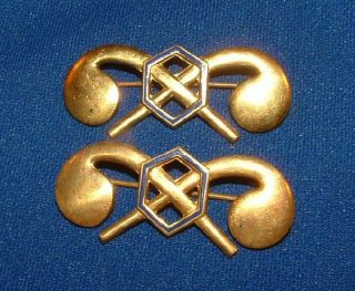 2 Us Wwii Officers Chemical Warfare Corps Lapel Insignia Gilt Pins Ww2 Pin