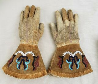 Vintage Iroquois Beaded Native American Indian Hide Leather Gauntlet Gloves