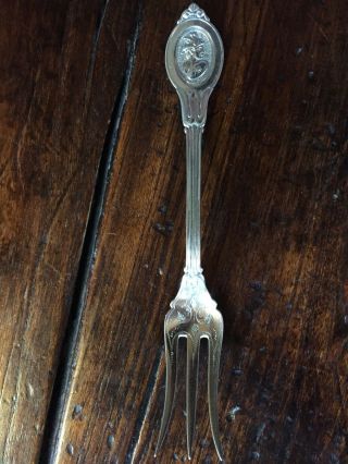 1 Medallion Sterling Silver F A Durgin Engraved /gold Wash Bowl Condiment Fork