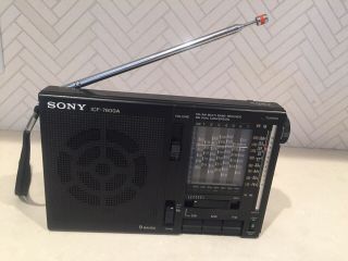 Vintage 1981 Sony ICF - 7600A 9 Bands FM / MW / SW Radio GREAT W/ Box 2
