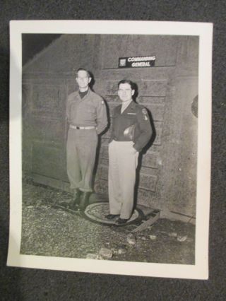 Ww2 4 " X 5 " B&w Press Photo: Gen.  Mark Clark With Lowell Thomas