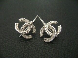 Auth Chanel Vintage Silver Cc Dangling Pierce Earring (00a)