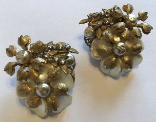 Vintage Miriam Haskell Signed Baroque Pearl And Rhinestone Flower Earrings