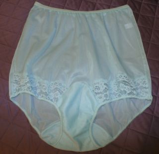 (rare) - - Vintage Vanity Fair Lacy Double Nylon Crotch Panties - - Size - 6