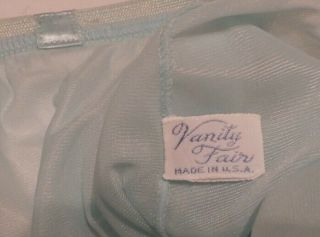 (RARE) - - VINTAGE VANITY FAIR LACY DOUBLE NYLON CROTCH PANTIES - - SIZE - 6 7