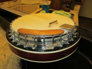 vintage Lark 5 string banjo with case 4