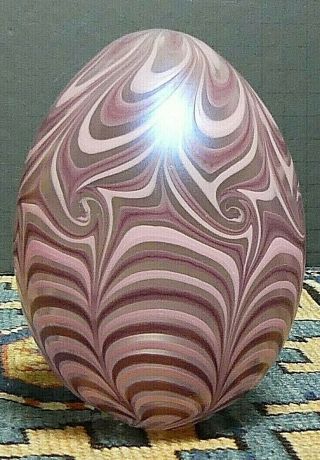 Vintage Vandermark Pink Iridescent 5 " Pulled Feather Swirl Art Glass Egg Signed