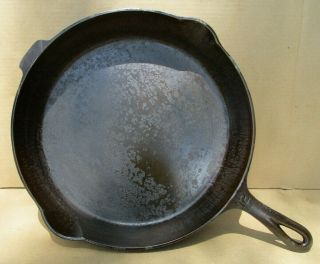 VINTAGE CAST IRON GRISWOLD 12 SKILLET 719 LARGE BLOCK LETTERS LOGO SMOKE RING 3