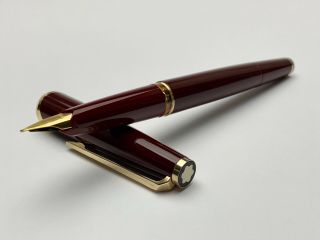 Vintage Montblanc 121 Classic Fitted With 18k Gold Nib Fountain Pen In Bordeaux