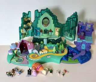 Complete Wizard Of Oz Emerald City Polly Pocket 2001 Play Set Mattel 10 Dolls