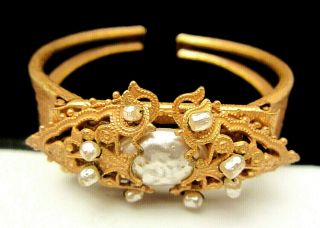 Rare Vintage Signed Miriam Haskell Goldtone Faux Pearl Hinged Bracelet A52