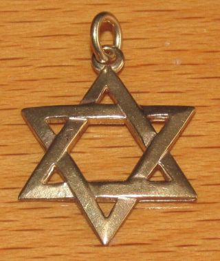 Vintage 9ct Yellow Gold " Star Of David " Open Charm/pendant (1.  2g)