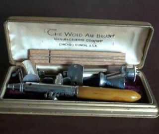 The World Air Brush Manufacturing Company,  vintage air brush,  GC 2